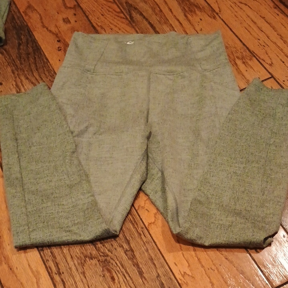 REI Green Leggings and Crop Top 2 Piece Set Women's Size Medium - Picture 4 of 7